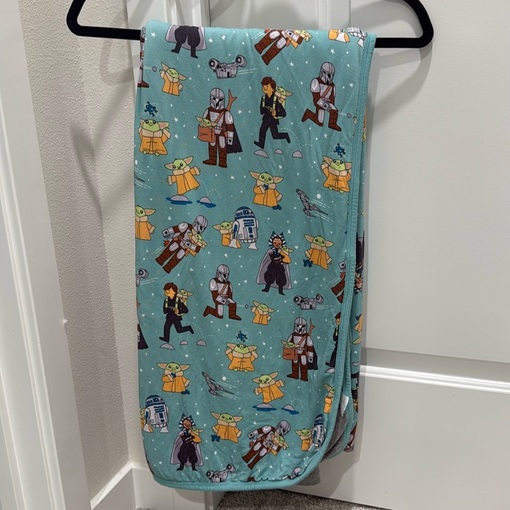 Little sleepies Grogu and friends cloud blanket